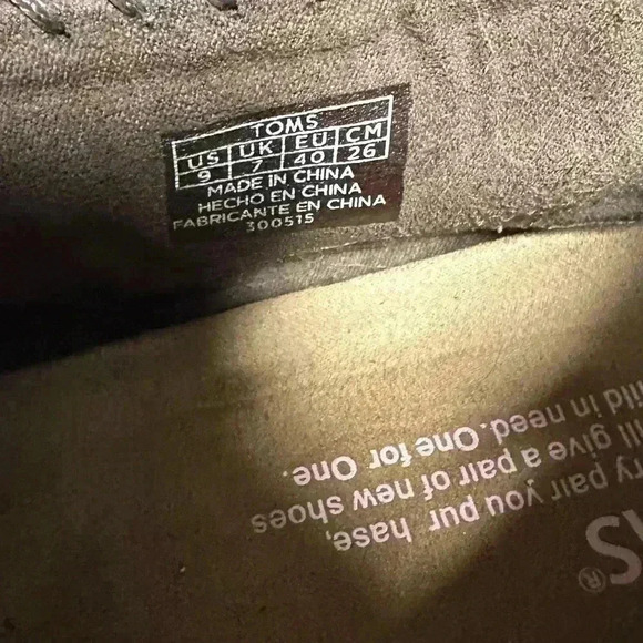 EUC TOMS Zahara Suede Moccasin Lace-Up Flat Booties
Chocolate Brown Women’s 9 - Picture 8 of 10